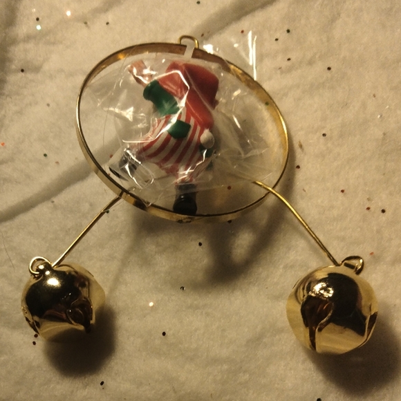 Hallmark Balancing Elf Ornament 1989 (SKU 062) - Picture 4 of 10